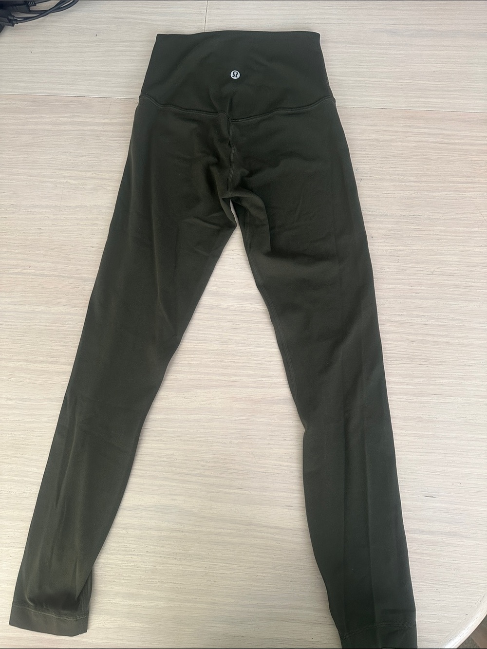 lululemon “Old” Align pants HR 7/8 sz 2